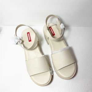 Unionbay sandals size 11 New without box .
